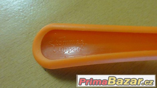 2x plastové lžičky Tomme Tippee – fotografie 2