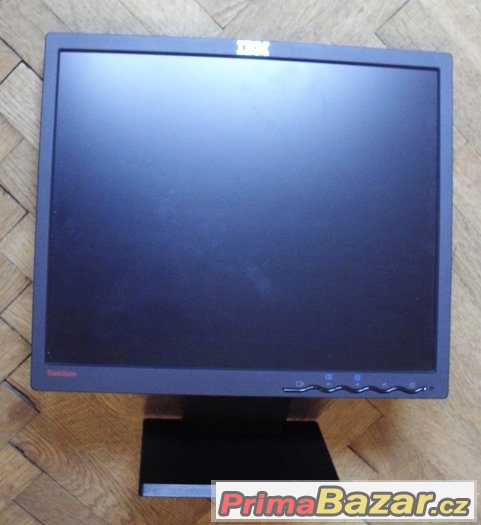 LCD monitor 17" – fotografie 1