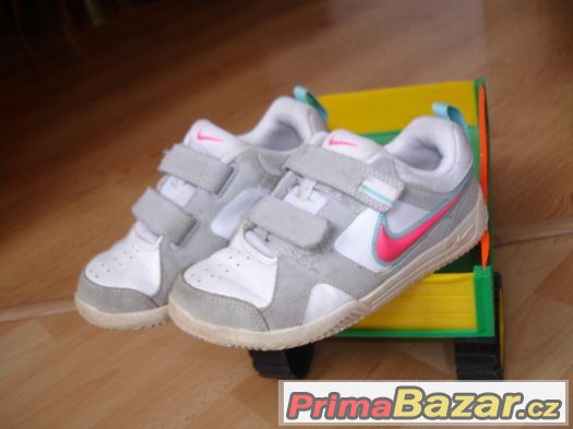 Botičky, tenisky, boty NIKE pro cácorku, vel. 29,5 – fotografie 1