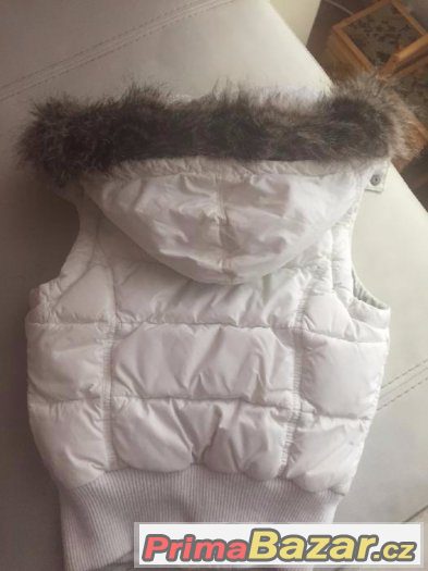 Luxusní vestička originál Tommy Hilfiger vel. S PC4.490,-Kč – fotografie 2