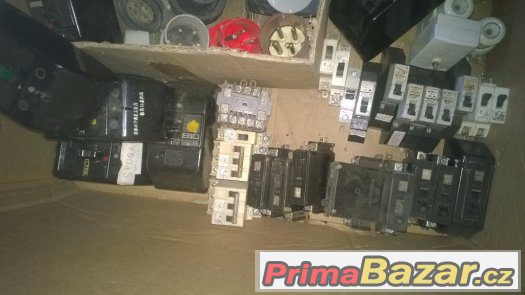 zástrčky 400v,zásuvky 400v,jističe,atd. – fotografie 4