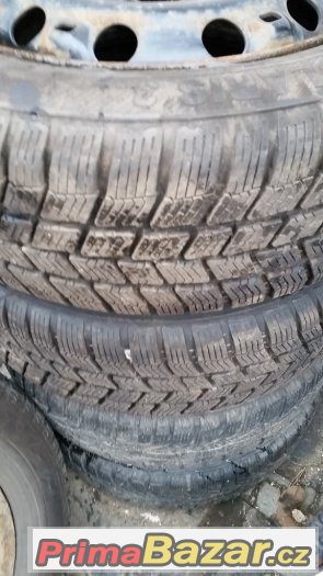 S Fabia Zimní pneu s disky 15" vzorek 90% – fotografie 2