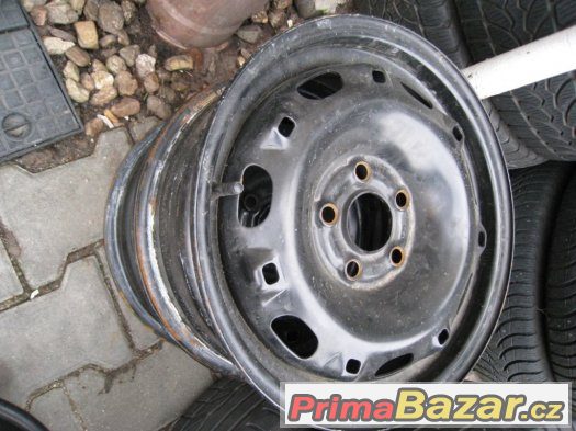 S Fabia Zimní pneu s disky 15" vzorek 90% – fotografie 3