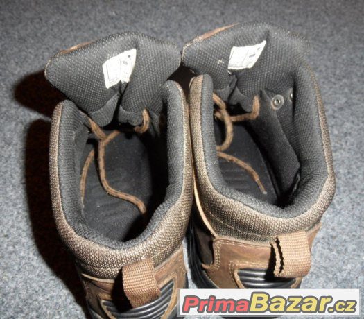 Trekové boty – fotografie 4
