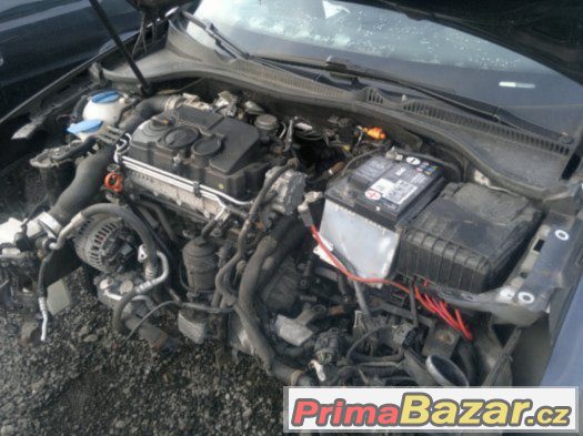 VW Golf V 5 tdi řízení filtrbox převodovka podběh maska saní – fotografie 1