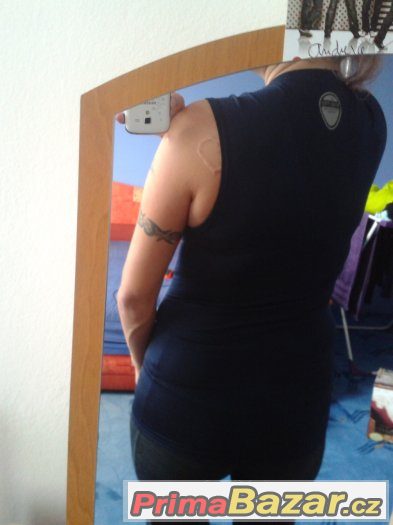 Funkční triko Nike tmavě modré unisex, vel L , spíš S/M – fotografie 3