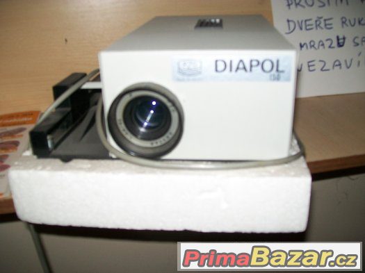 dia projektor DIAPOL 150 – fotografie 1