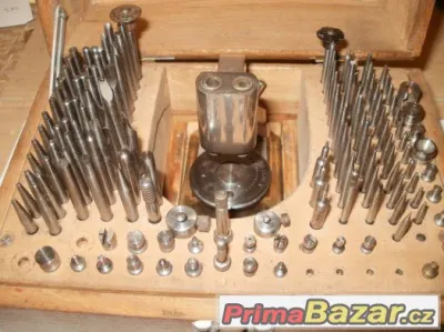 Hodinářská nýtovačka