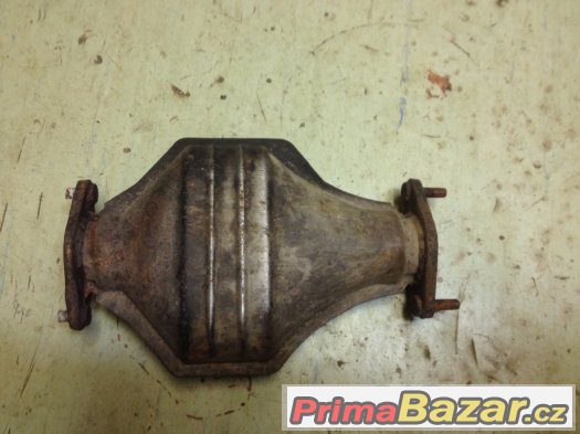 katalyzator ford fiesta 1.8d – fotografie 1