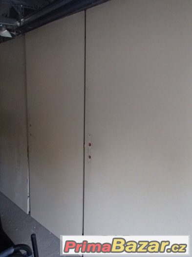Troje zkrácené plné dveře 80-ky a dvoje obyčejné kování. – fotografie 1