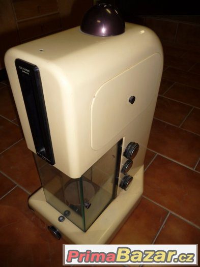 poloautomatické laboratorní váhy – fotografie 3