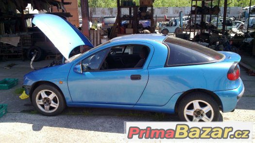 Opel Tigra zánovní ND zbylé z havarovaného vozu – fotografie 3