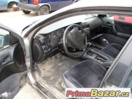 Náhradní díly z vozu Opel Omega B – fotografie 3