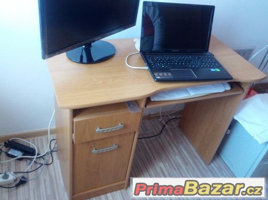 psací stůl – fotografie 1