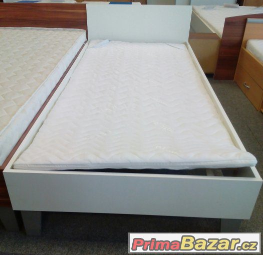 Jednolůžková bílá postel 90x200 roštem a matrací zdarma – fotografie 1