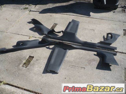 Fabia 1 černé plasty interiéru – fotografie 2