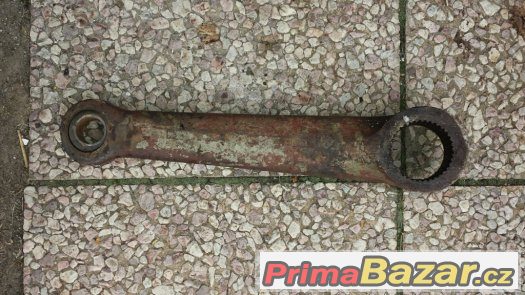 horni rameno na Zetor 4011 – fotografie 1