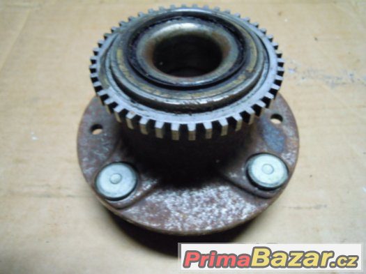 Mazda 323 BJ, r.v. 98 - 03 - náboj zadního kola – fotografie 2