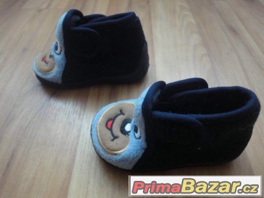 Dětské bačkůrky s pevnou podrážkou. Délka stélky cca 12cm. D – fotografie 2