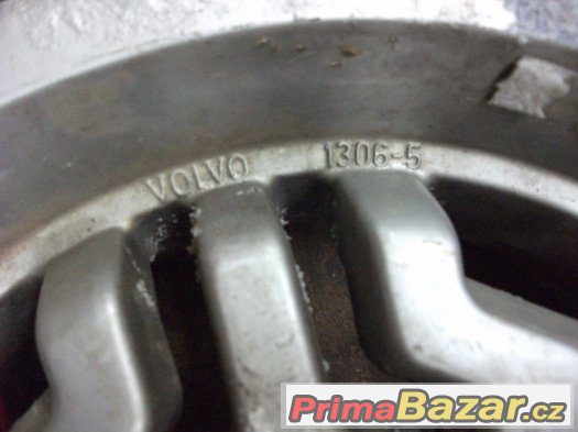 kola volvo – fotografie 5