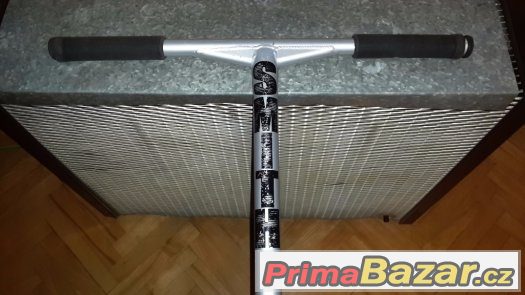 Prodám značkovou freestyle koloběžku Fasen Complete Spiral S – fotografie 3
