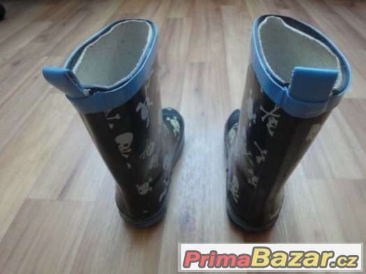 Dětské holinky vel. 26. Délka stélky cca 16,5cm. Dětské boty – fotografie 4