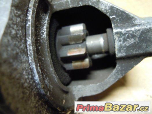 Mazda 323 1.5 BJ - startér – fotografie 5
