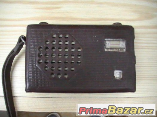 staré transistorové radio – fotografie 1