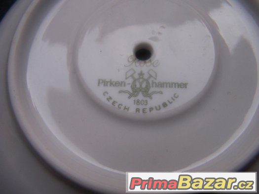 Porcelánový stojánek na vejce – fotografie 3