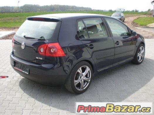 VW GOLF 1,6 ccm/85 kW - TOP STAV – fotografie 2