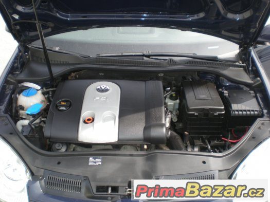 VW GOLF 1,6 ccm/85 kW - TOP STAV – fotografie 5