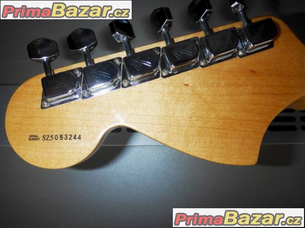FENDER Yngwie Malmsteen Stratocaster – fotografie 3