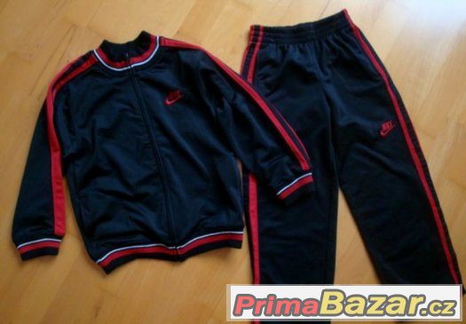 Souprava Nike 116/122 – fotografie 1