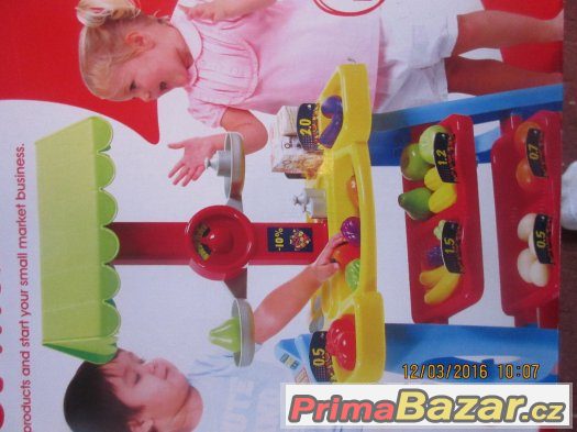 Krásná velká hračka první obchod – fotografie 2
