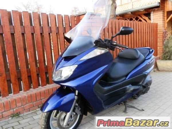 Yamaha YP 400 Majesty, skútr – fotografie 1