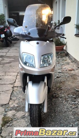 Yamaha Versity 300, skútr – fotografie 2