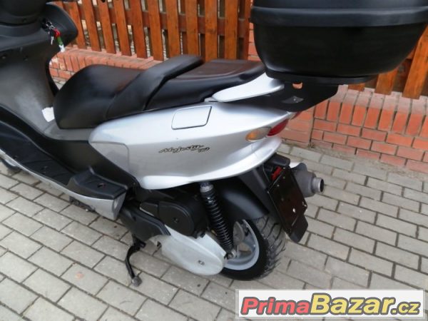 Yamaha Majesty 180, skútr – fotografie 5