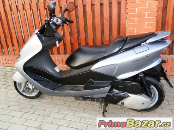 Yamaha Majesty 125, skútr – fotografie 3