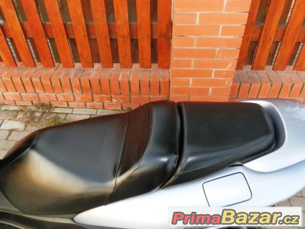 Yamaha Majesty 125, skútr – fotografie 5