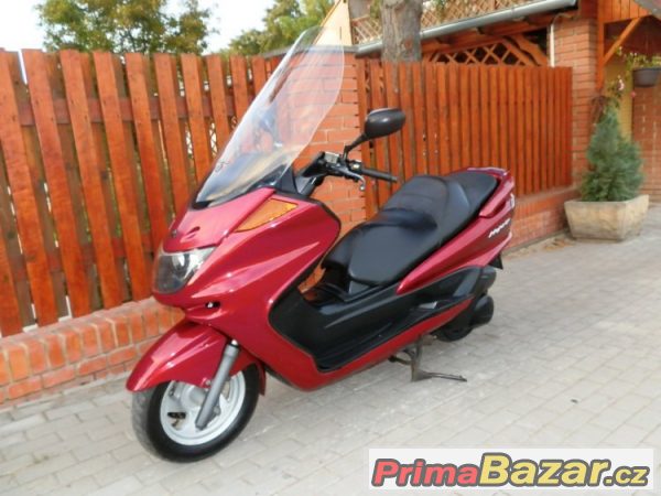 Yamaha YP 250 Majesty, skútr – fotografie 1