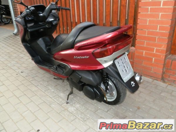 Yamaha YP 250 Majesty, skútr – fotografie 3