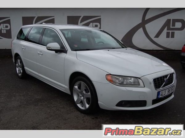Volvo V70, 2.4  D5 Momentum, kombi, nafta – fotografie 1