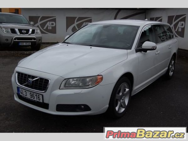 Volvo V70, 2.4  D5 Momentum, kombi, nafta – fotografie 2