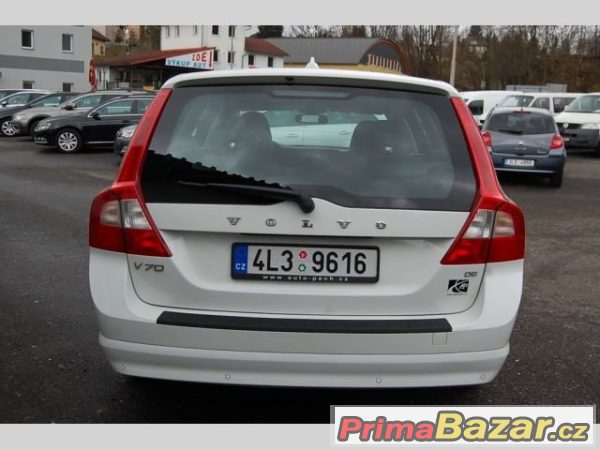 Volvo V70, 2.4  D5 Momentum, kombi, nafta – fotografie 4