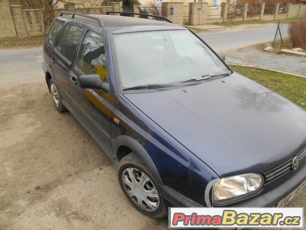 VW Golf 1,9 TD combi – fotografie 3