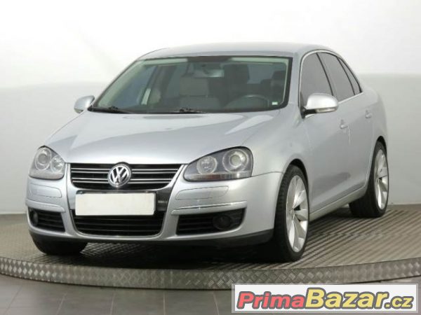 VW Jetta, 2.0 FSI Nové v ČR, Sedan/Saloon, Benzín – fotografie 3