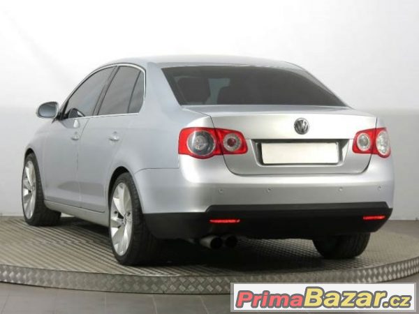 VW Jetta, 2.0 FSI Nové v ČR, Sedan/Saloon, Benzín – fotografie 5