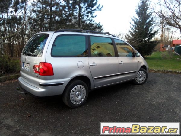 VW Sharan 1.9 TDi 96kW 7 místné – fotografie 2