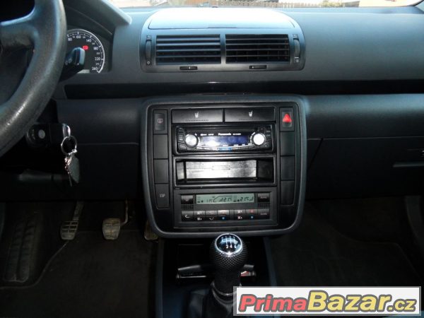 VW Sharan 1.9 TDi 96kW 7 místné – fotografie 6