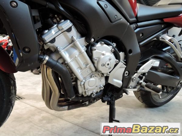 Yamaha FZ 1 Fazer, silniční cestovní – fotografie 4